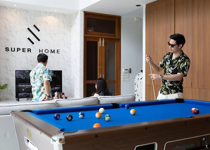 Luxury Pool Thonglor 曼谷