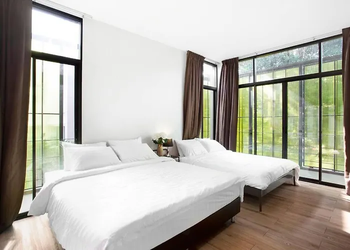 Luxury Pool Thonglor *
