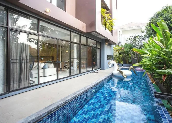 Luxury Pool Thonglor 別墅 *